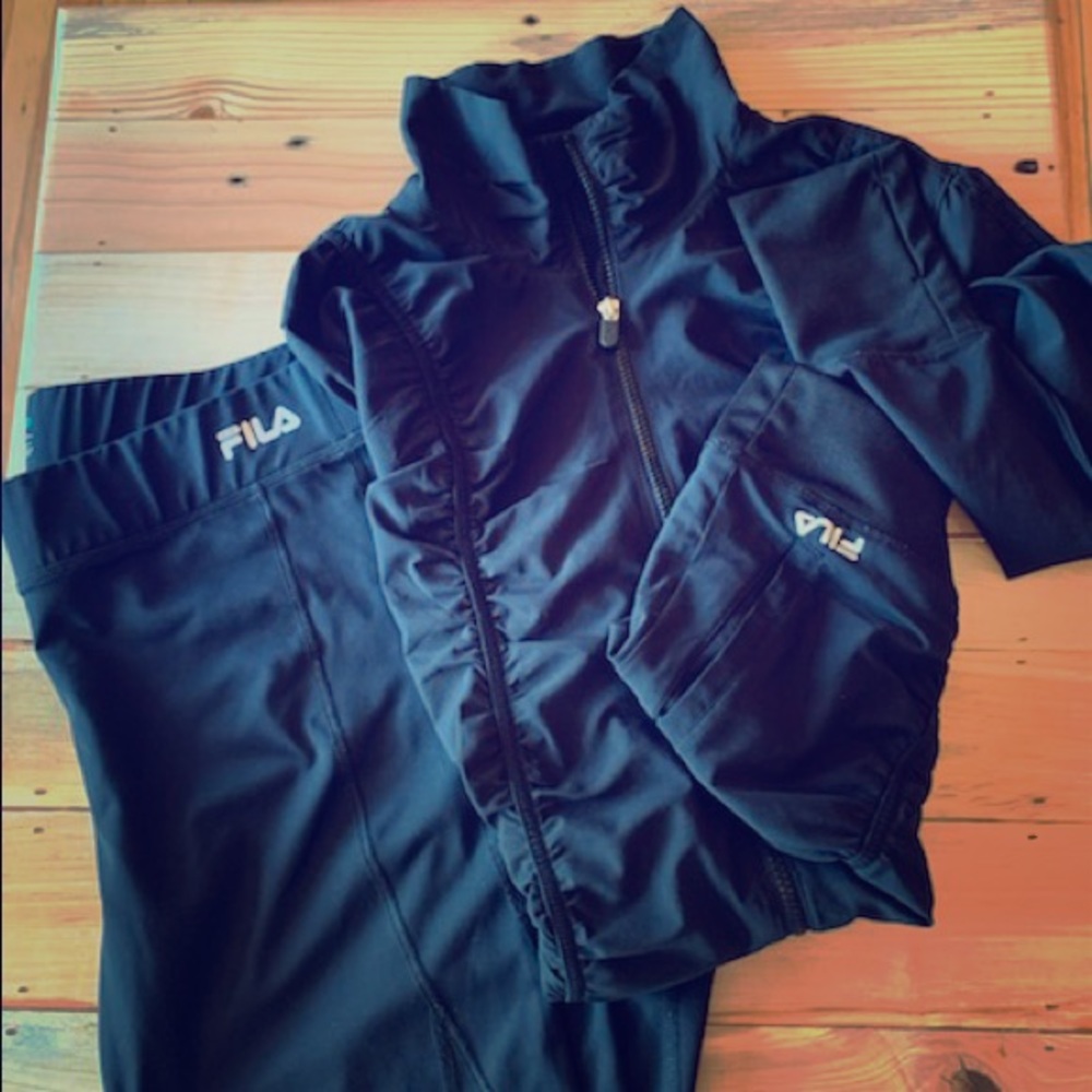 XL Filas work out outfit